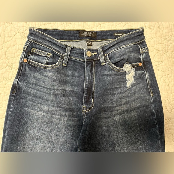 Judy Blue Dark Wash Distressed Boyfriend Jeans - Picture 6 of 9